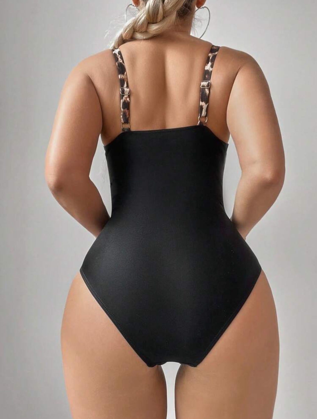 Savage V Elegance One-Piece
