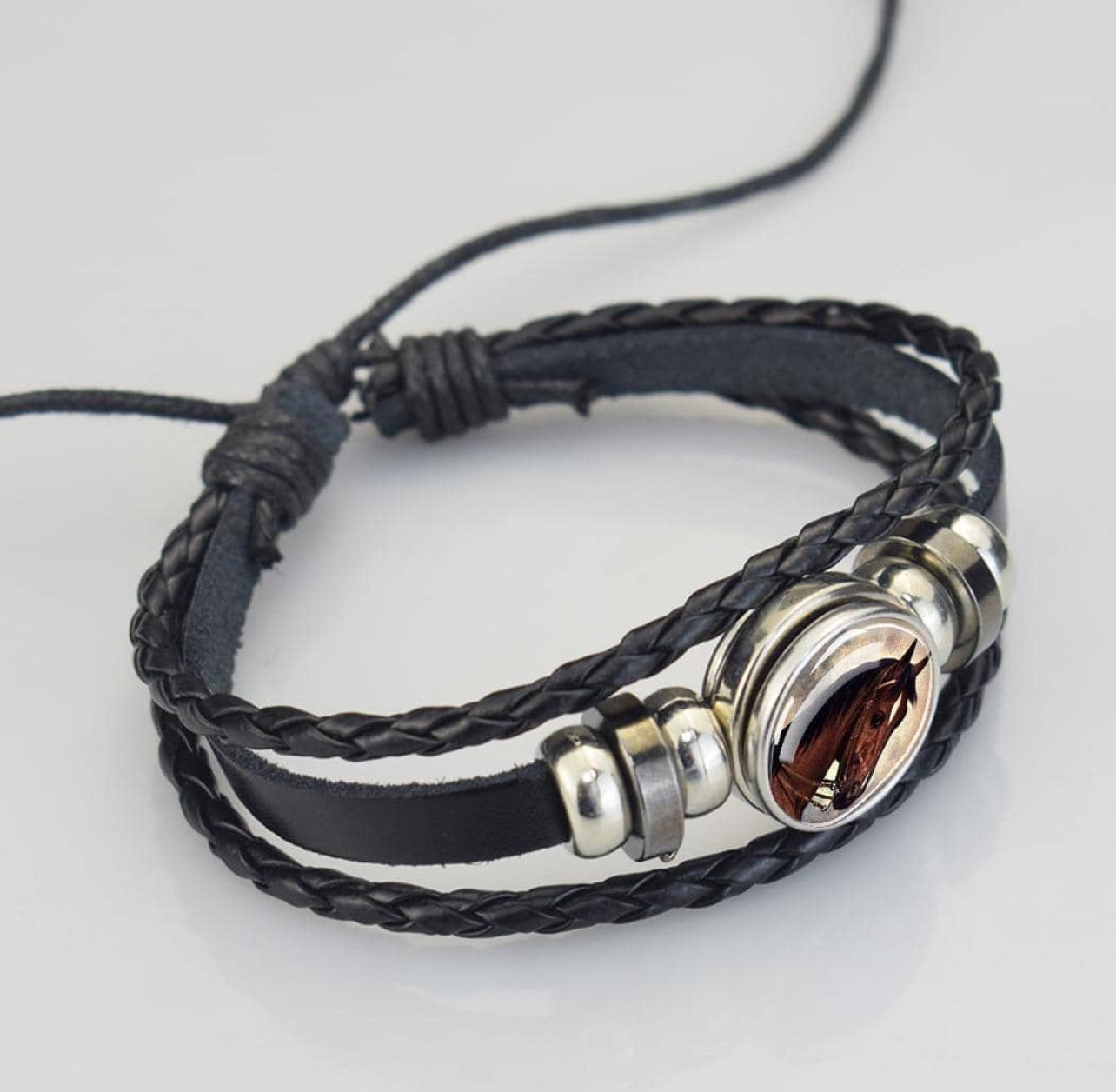 Black Horse Bracelet 🌑🐴