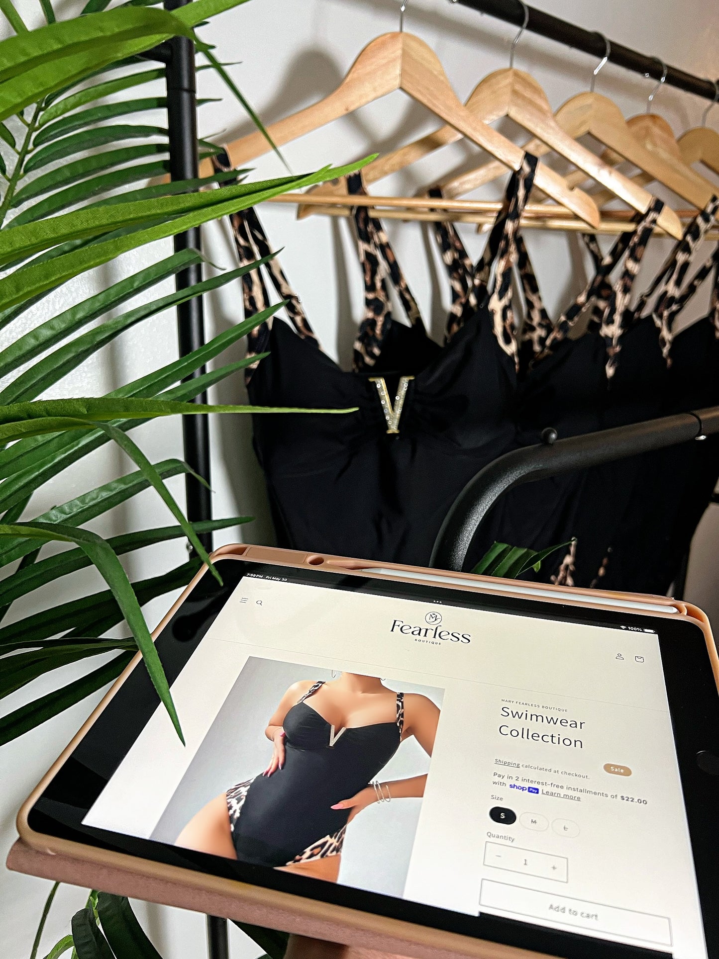 Savage V Elegance One-Piece