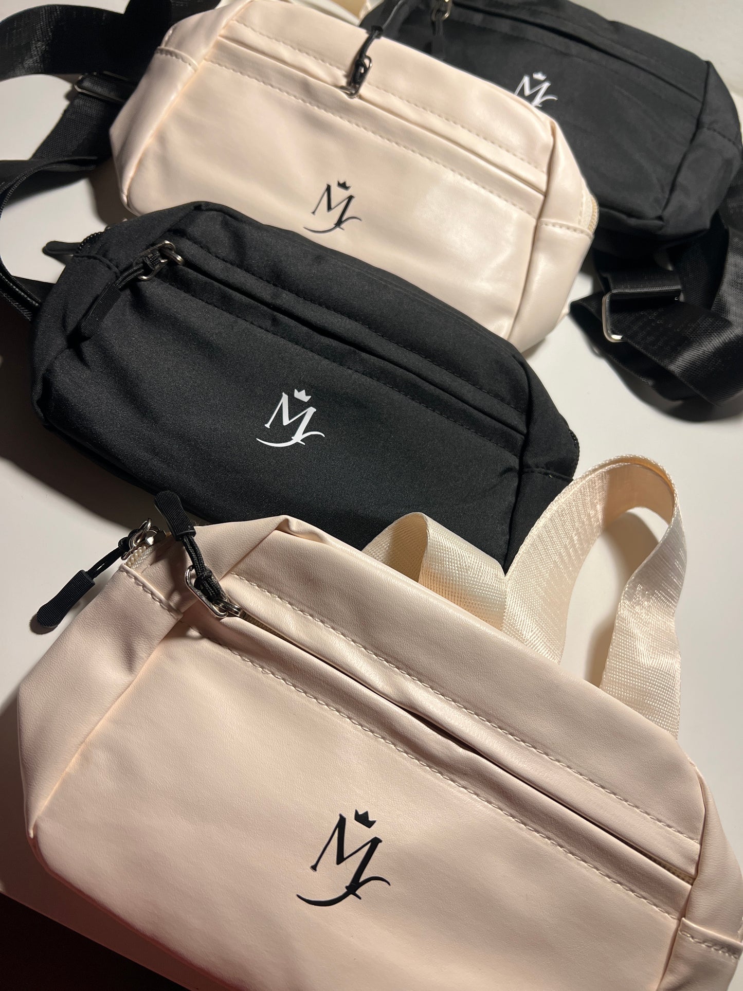 Active Belt Bags 🖤🤍