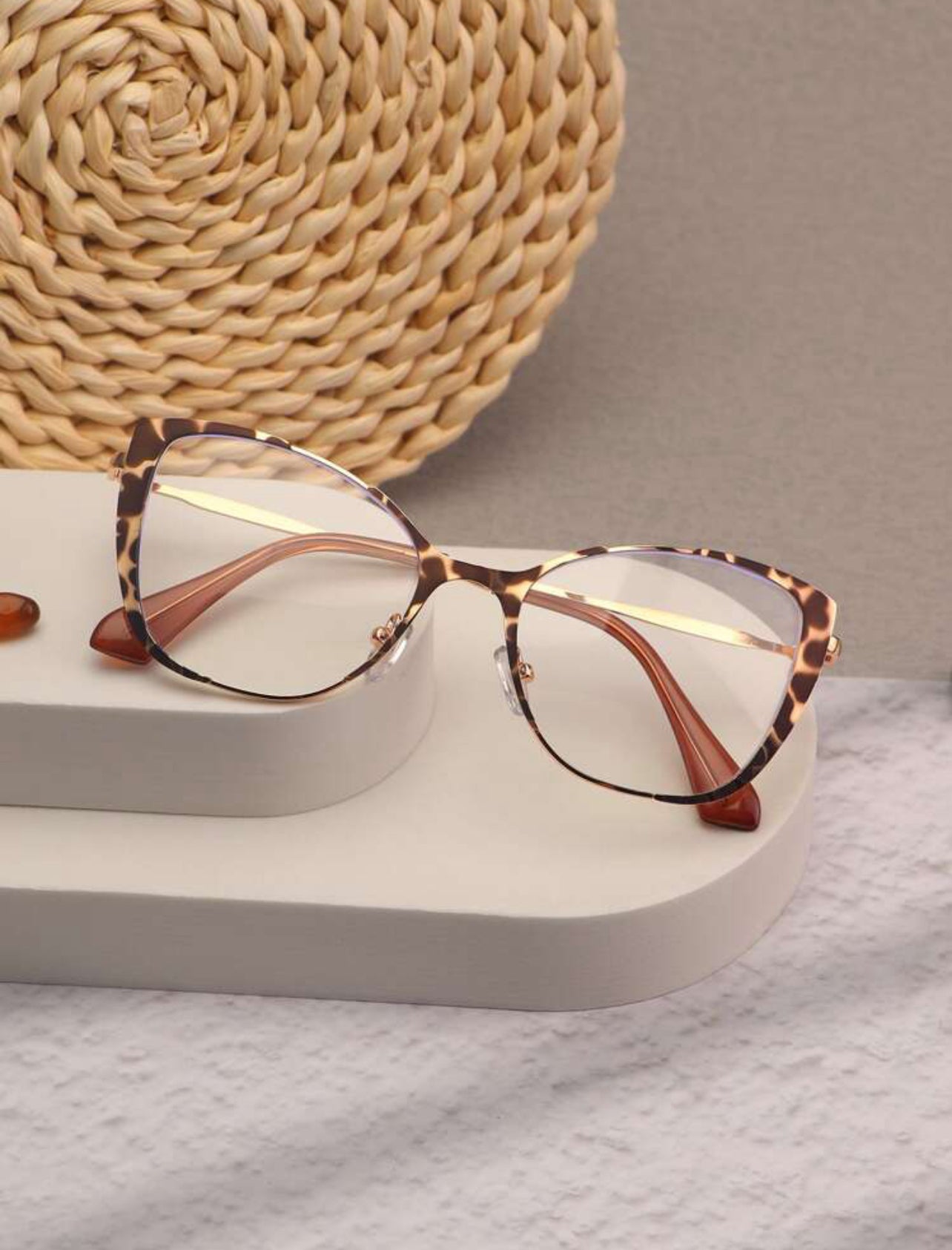 Cat eye luxury glasses