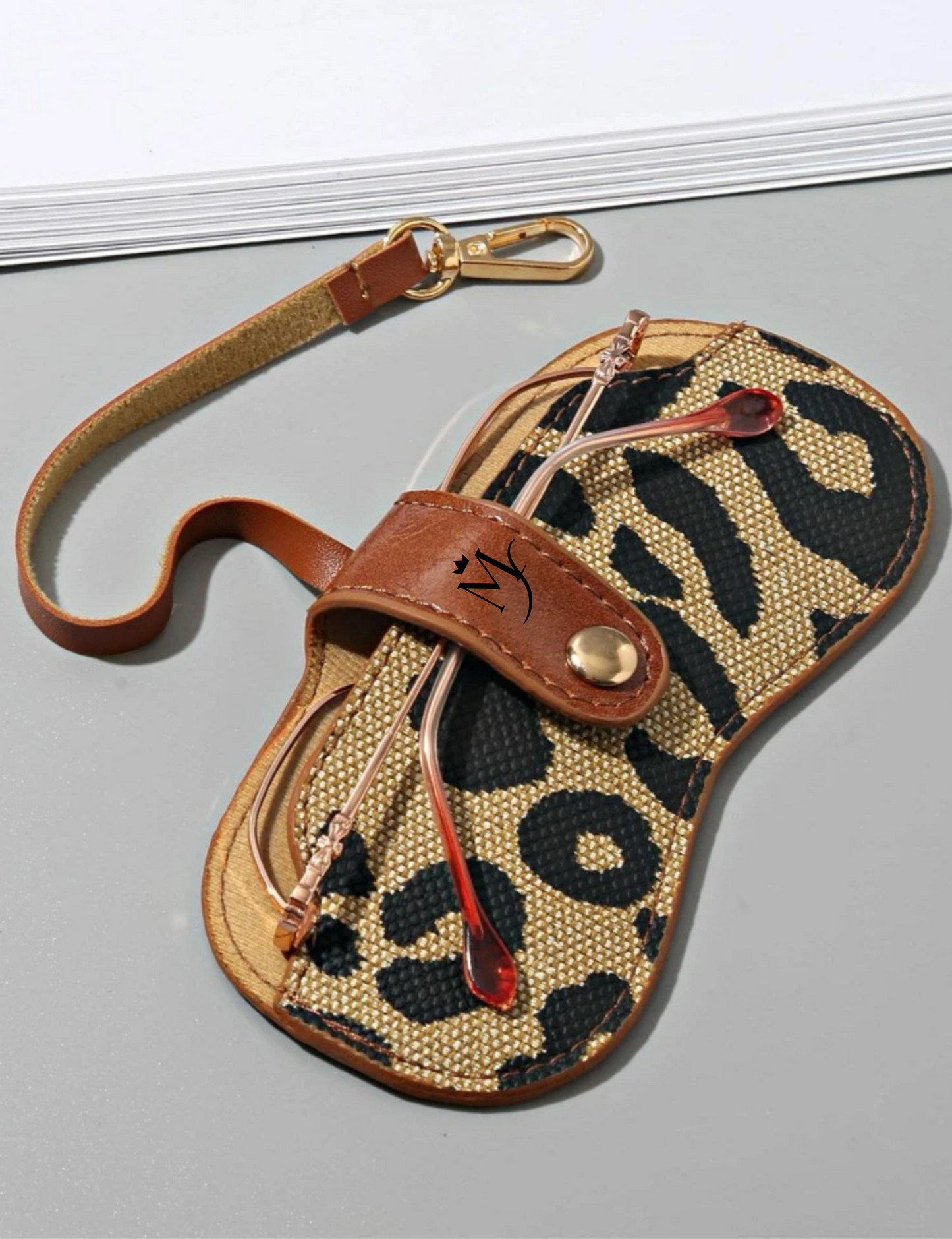 Leopardo glasses Cover